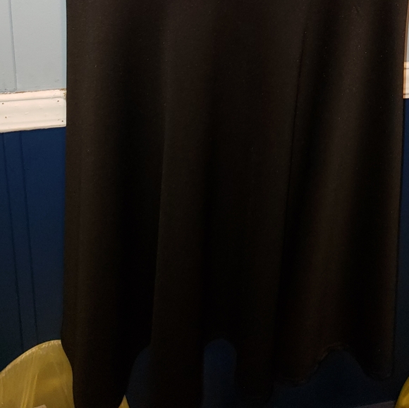 Pin up inspired cocktail dress - Picture 3 of 3